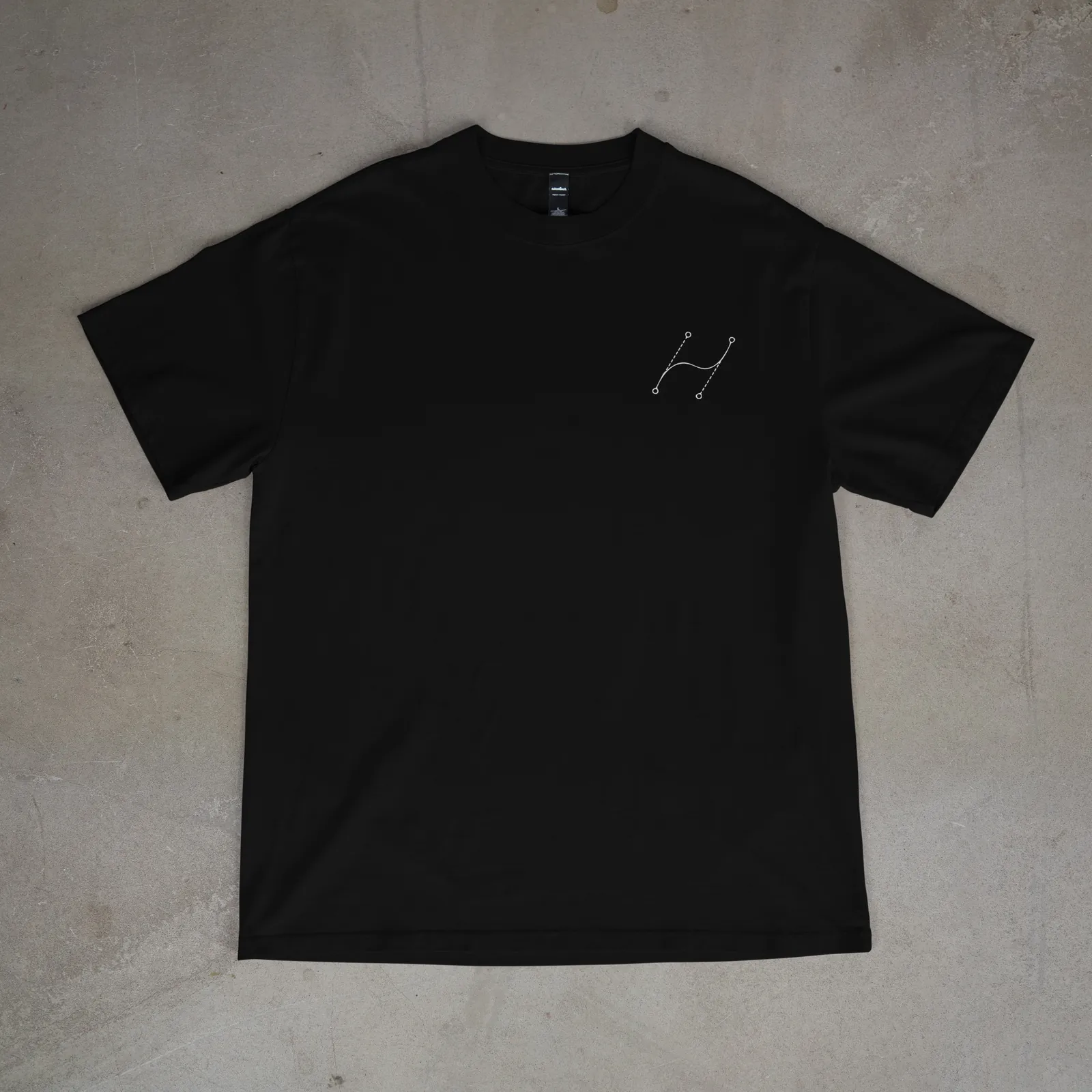 Bezier — Regular, Black — view 2