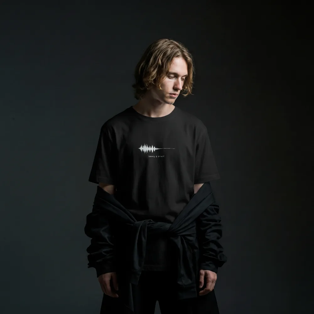 The waveform, Regular, Black — view 1